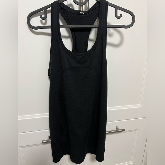 Lululemon Swiftly Tech Racerback 6/8 ? - Picture 3 of 5